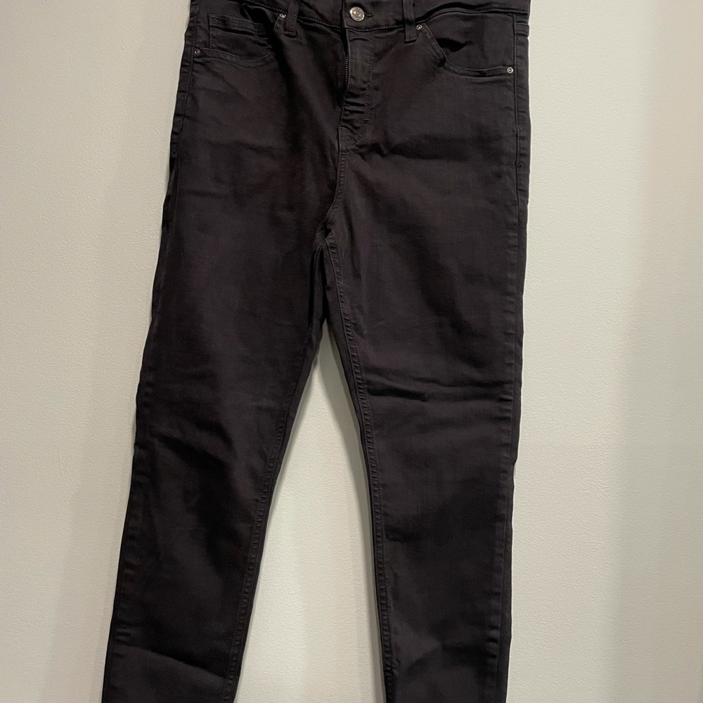 SOLD - TopShop Jaime Black skinny jeans